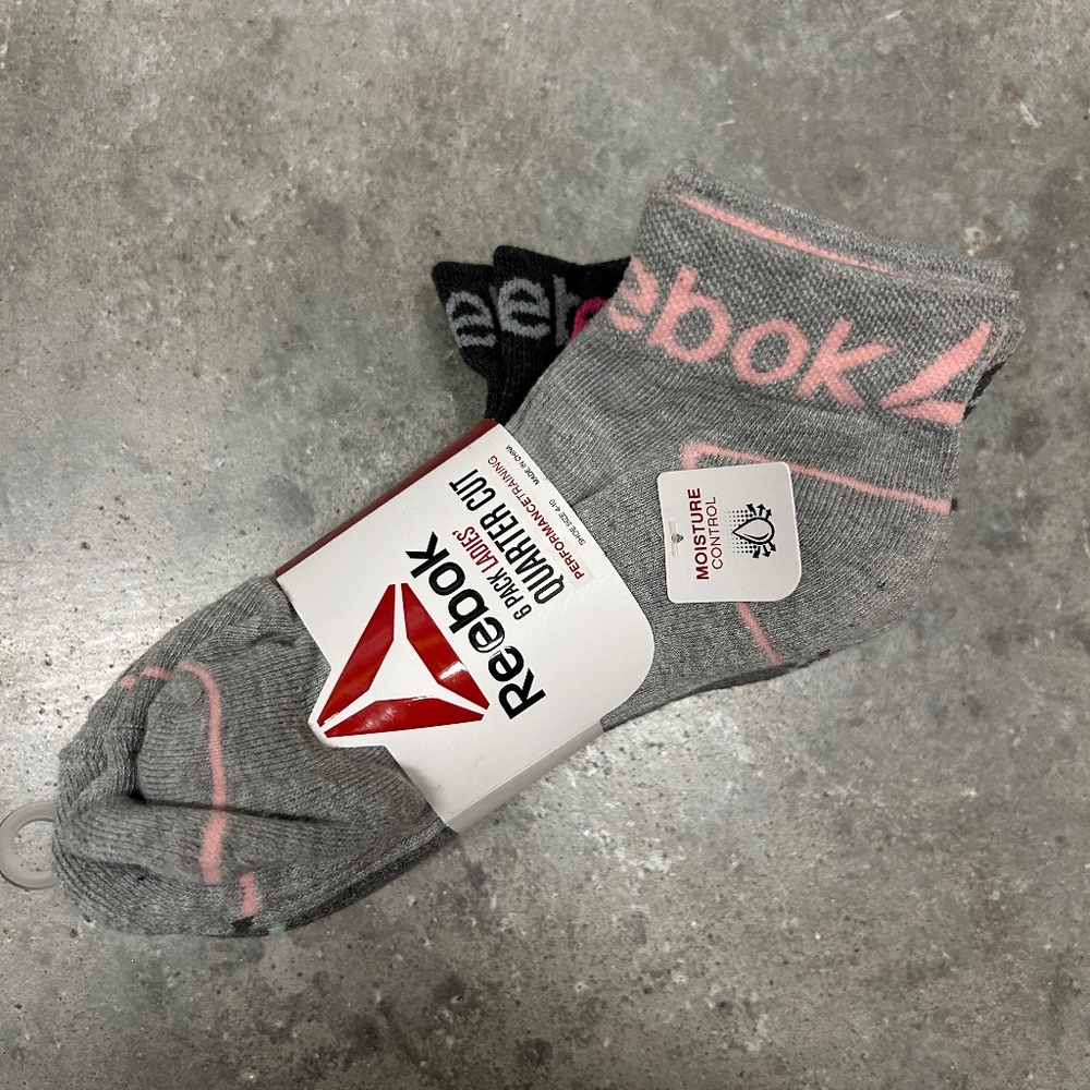 Ladies Reebok 6 Count Quarter Socks